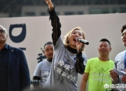 爱游戏体育入口-无名球队摘得大陆足球比赛冠军，勇气可嘉